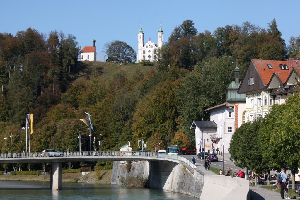 Kalvarienbergkirche oberhalb der Isar by Helgoland