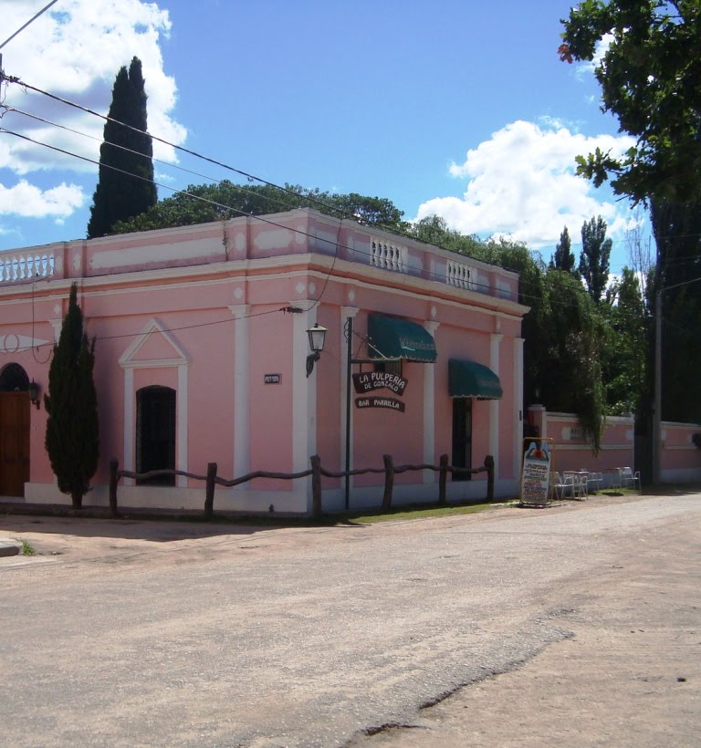 Esquina en Tanti hora de la siesta by Martin Aboaf Petit de Murat