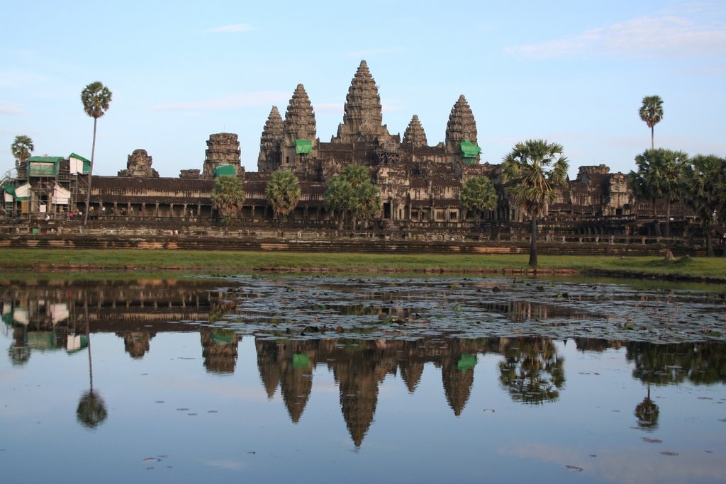 Angkor Wat : Late Afternoon by Johnny Lovesjazz