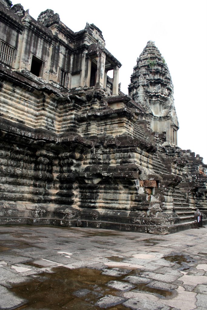 Angkor Wat Interior by Johnny Lovesjazz