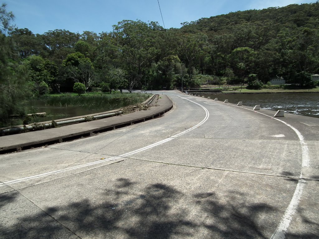 Audley Weir by Alan Farlow