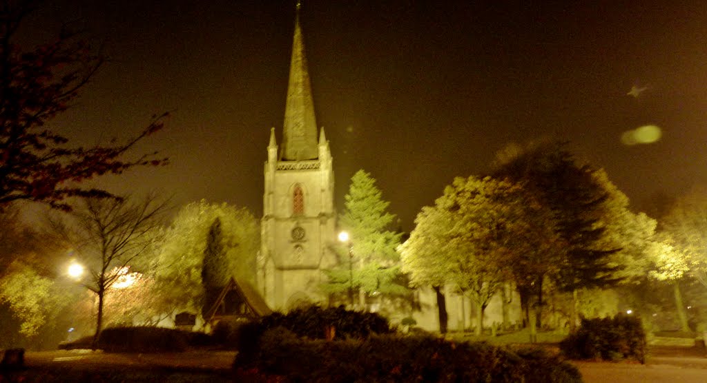 St Matthews Church at night, Walsall 2011 by Si-UK