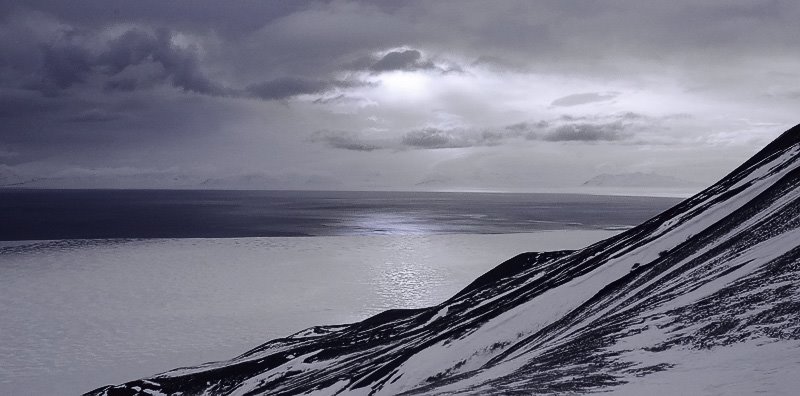 Isfjorden ved Longyearbyen by www.fiskum.org