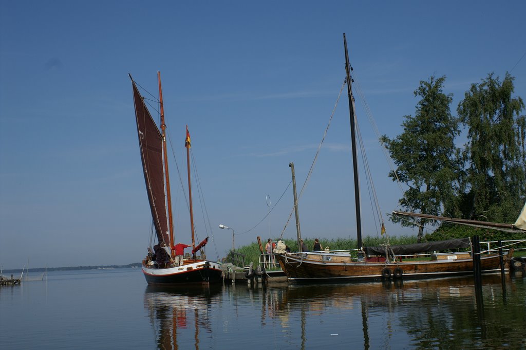 Zeesenboote im Bodstedter Hafen by Joerg Petersen