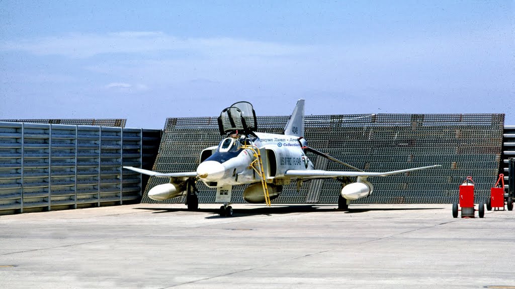 RF-4 At TSN 1965/66 - Photo By Thomas by Ngày Xửa Ngày Xưa