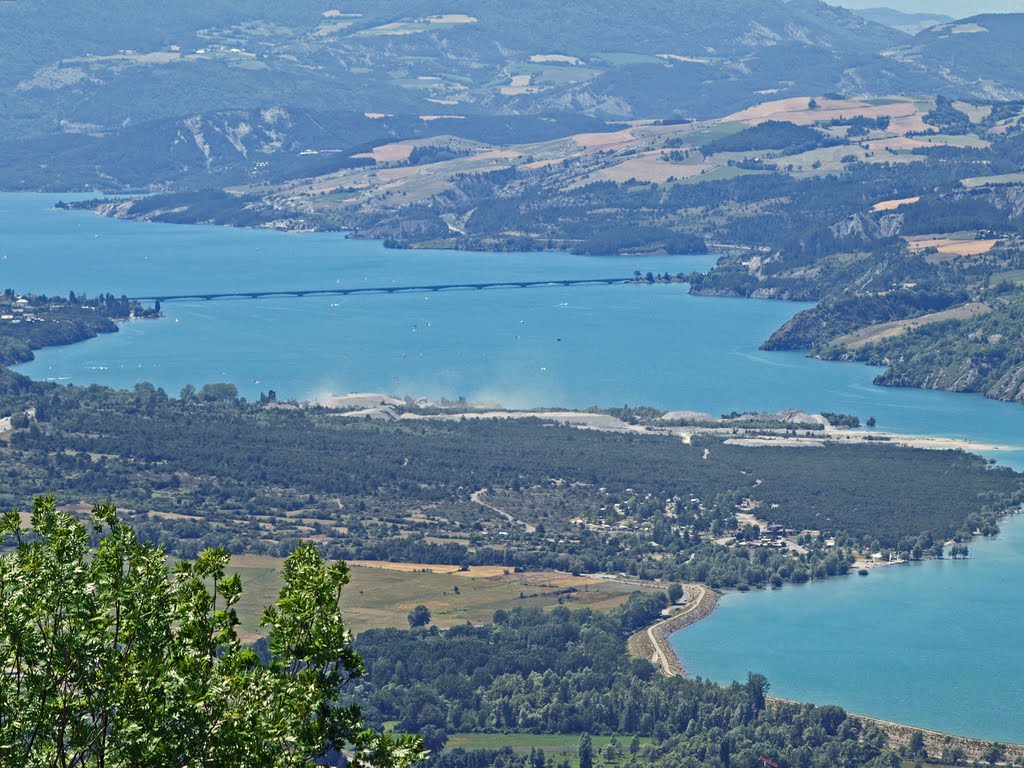 Lac de Serre-Ponçon by Wim Constant