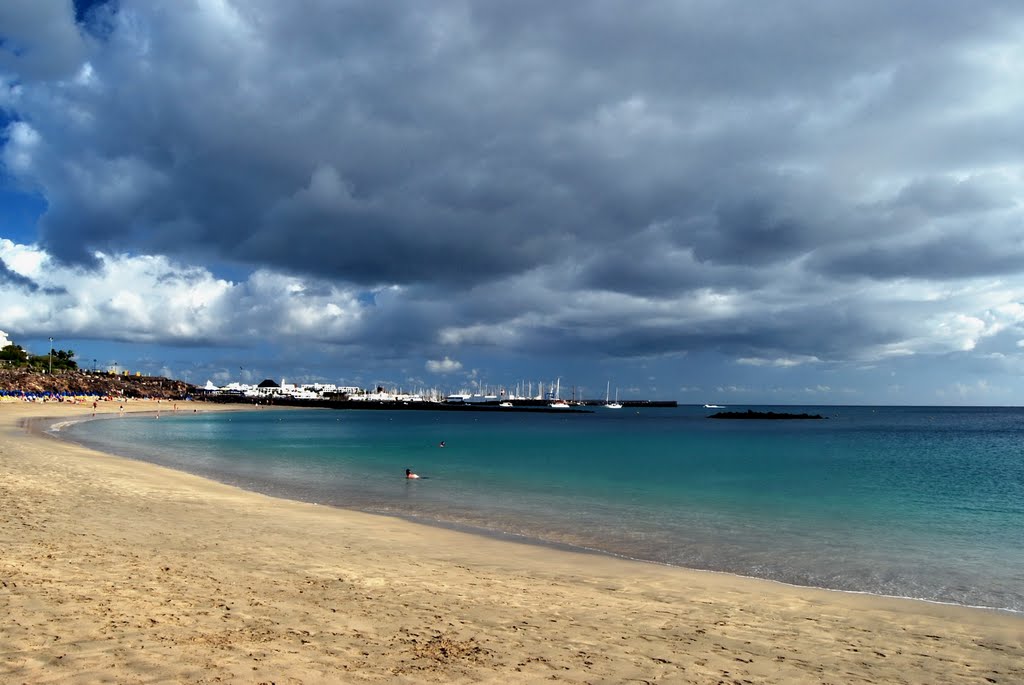 Playa Blanca, Lanzarote by voyager747