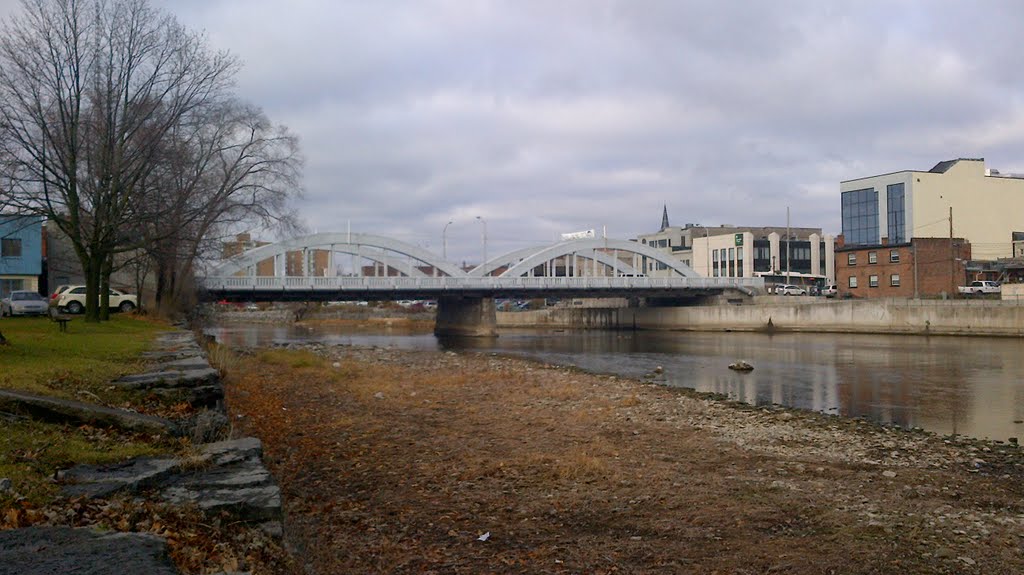 Bridge over the Moira river by atomick