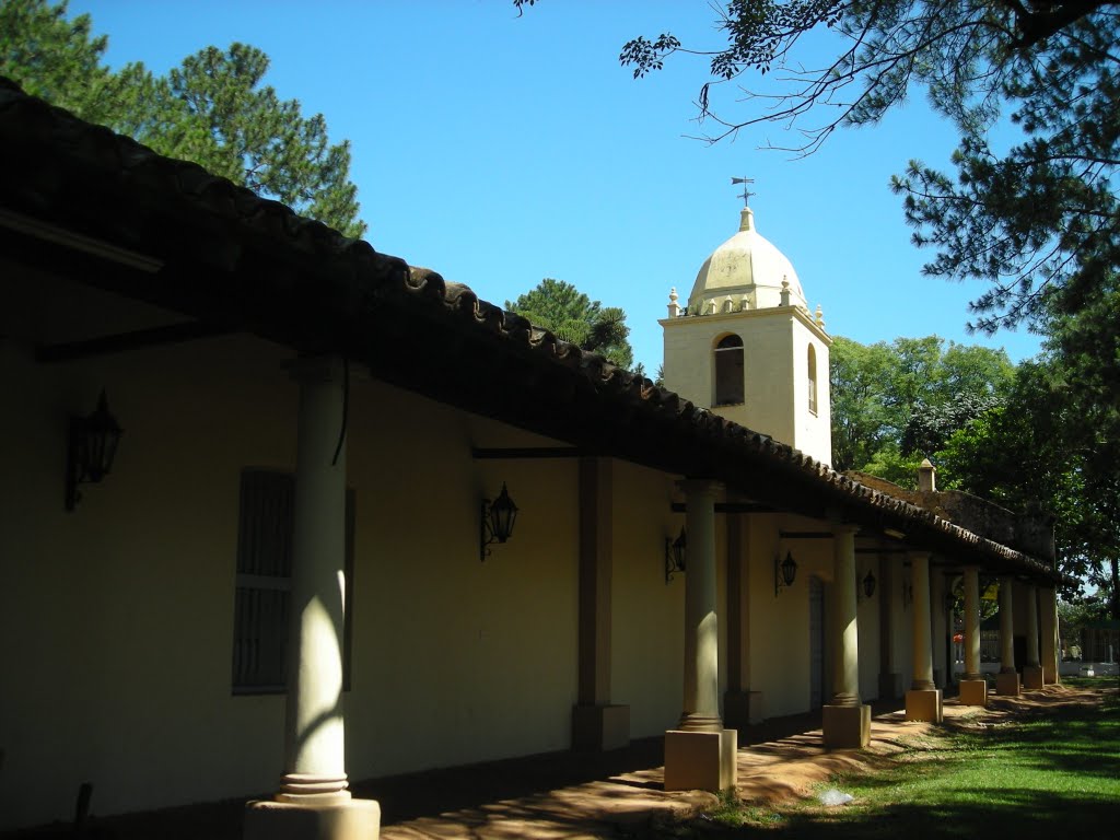 Iglesia de Yataity by Javier Cabral González