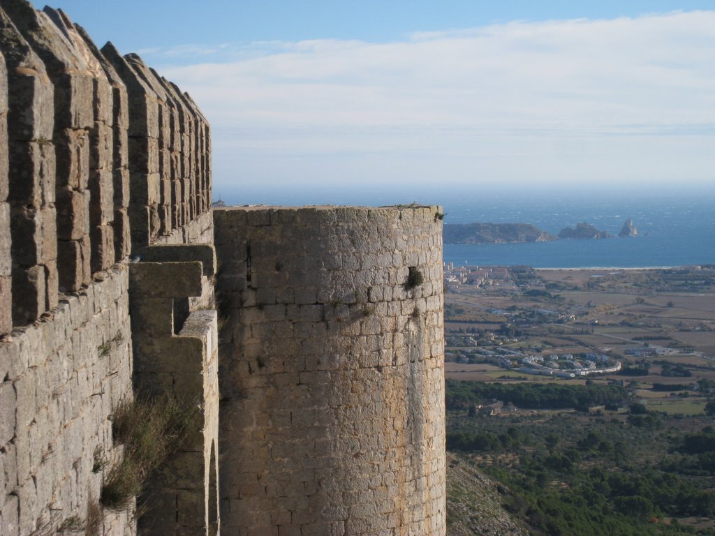 Castell del Montgrí by Josep Maria Casadell…