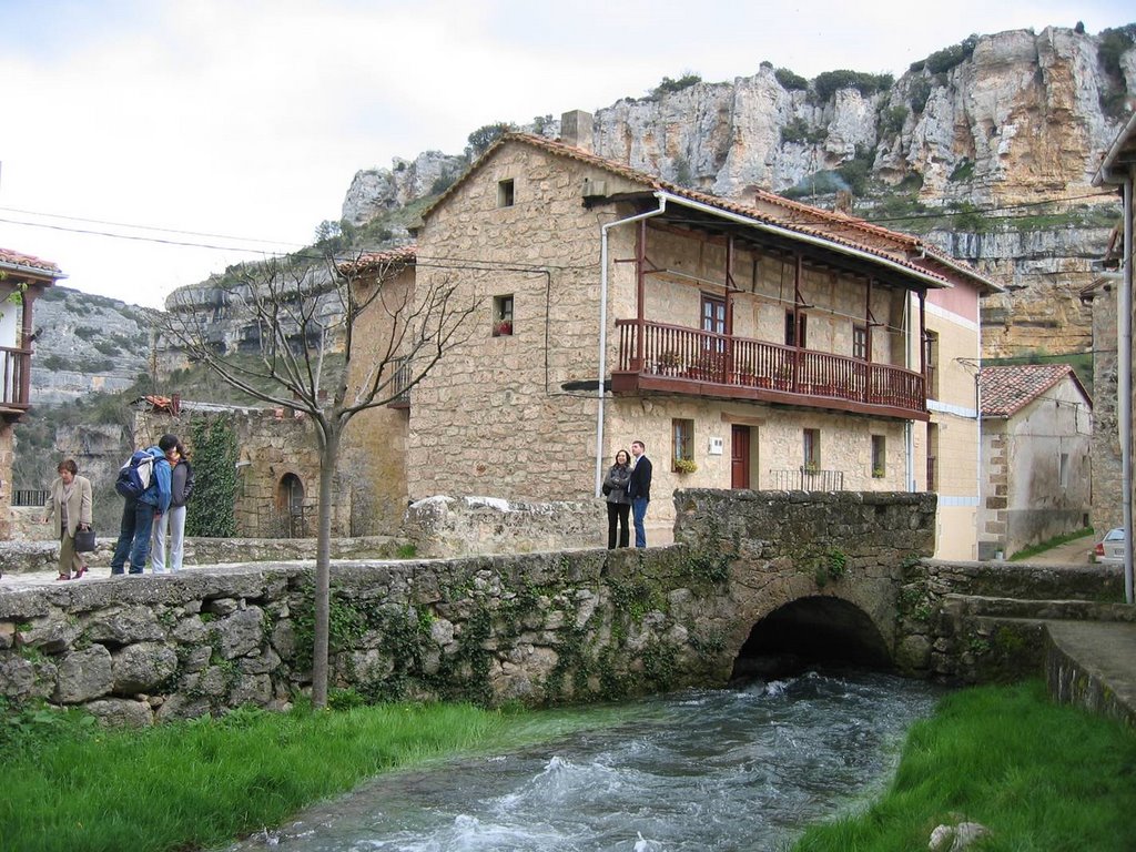 Orbaneja del Castillo (Burgos) by La Casa del Chiflón