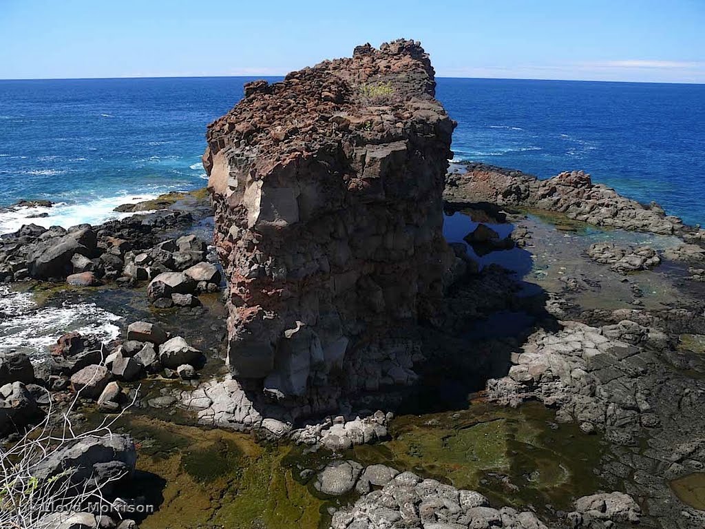 Kaunolu, Lanai, Hawaii by adventuretravelww.com