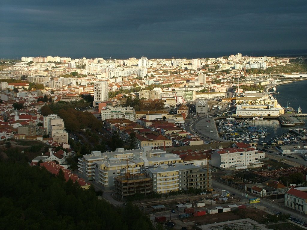 Nesga de luz em Setúbal by mquintas