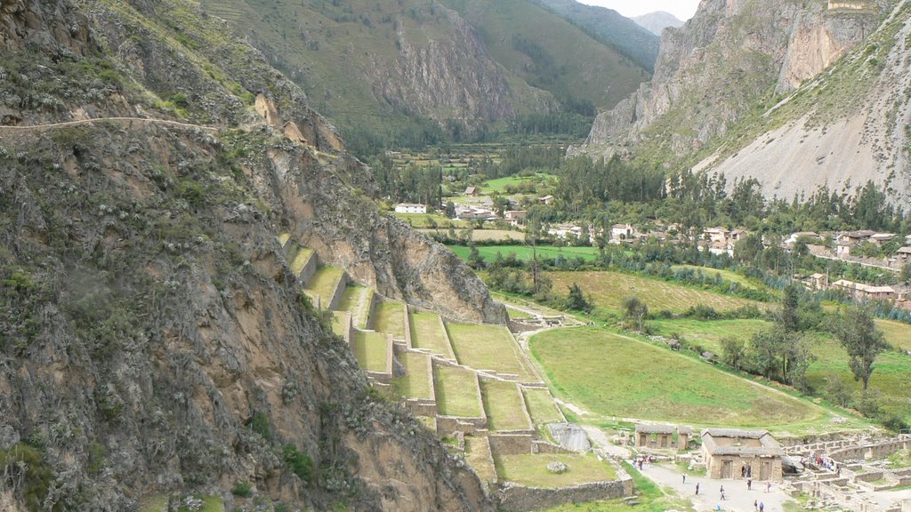 Ollantaytambo -Sacred Valley - Cusco - Peru by Nicola e Pina Peru