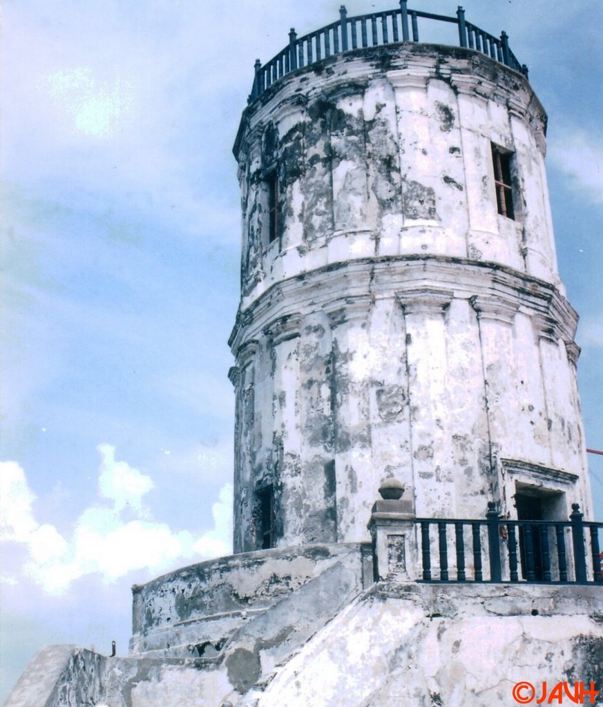 Torre de San Juan de Ulúa, Veracruz. by Jorge Alberto Vega