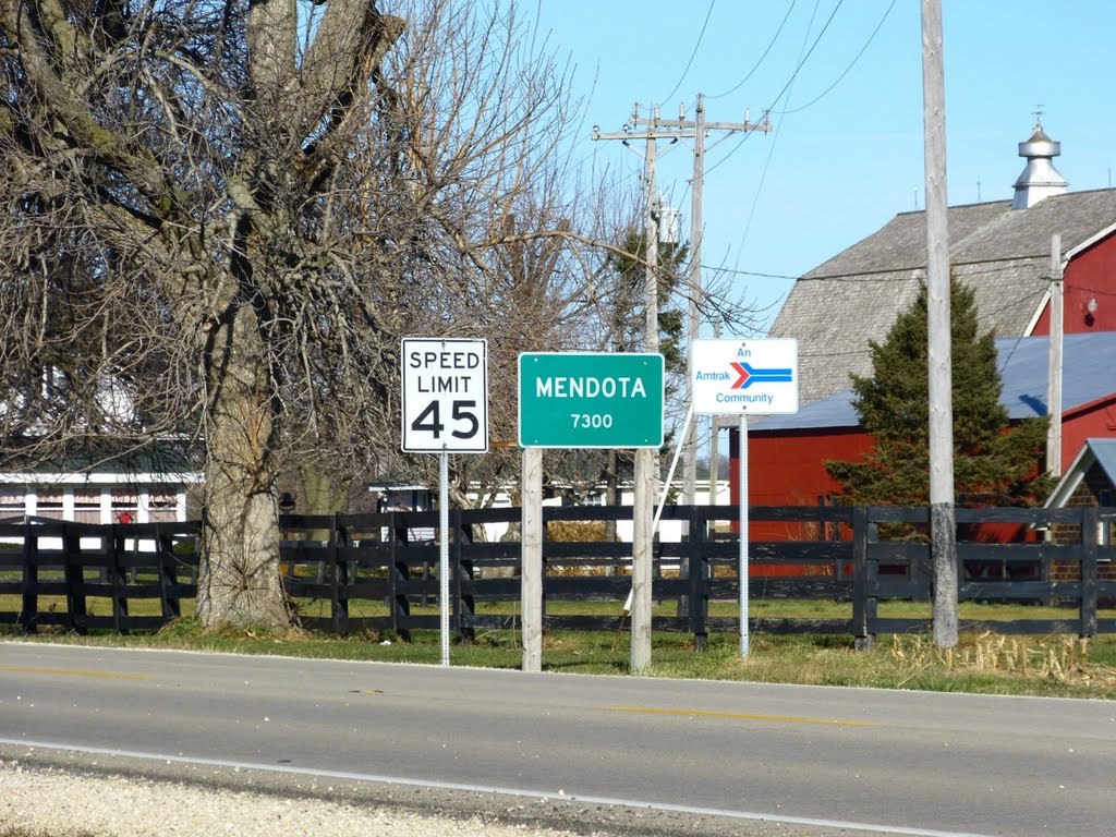 Mendota city limits by D200DX