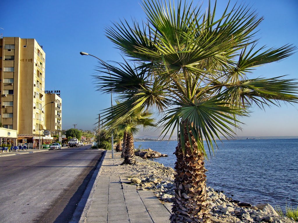 Larnaka by Yanat