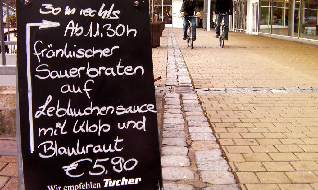 Fränkischer Sauerbraten auf Lebkuchensauce mit Kloß und Blaukraut by Gaißenpeter