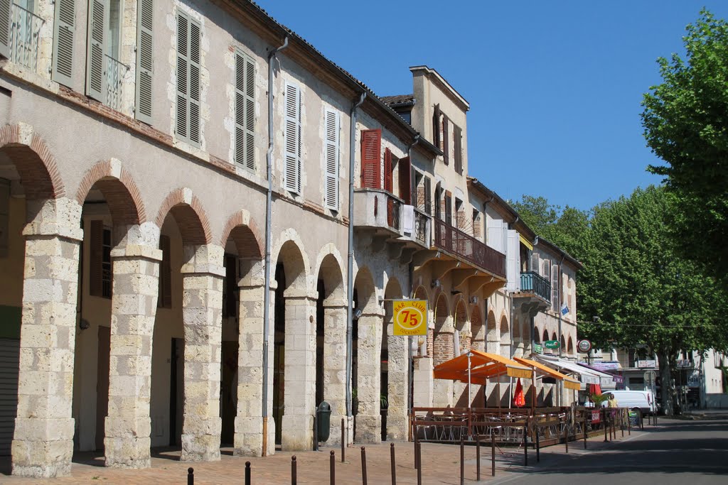 Péristyle du Gravier, Agen by Dolg