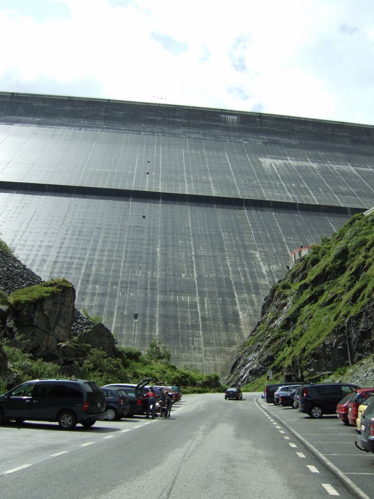 La Grande Dixence - die höchstgelegene Staumauer der Erde by RDZfds