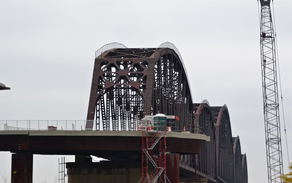 Cincinnati bridge by Buddy Rogers