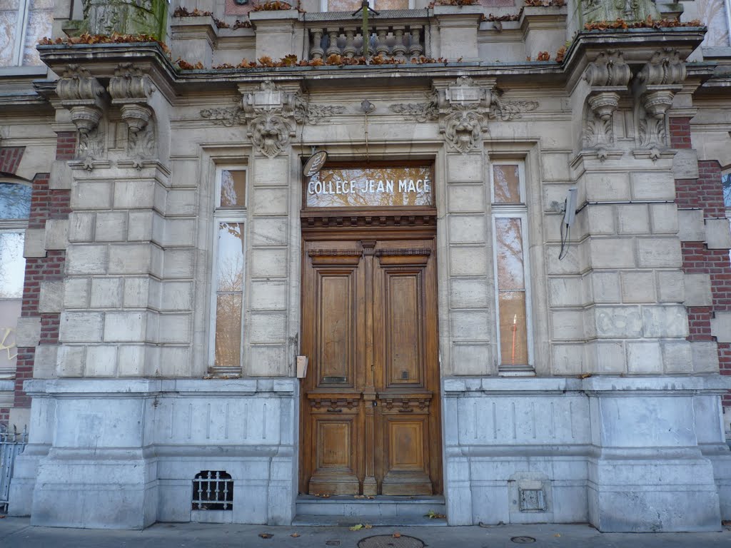 Lille - Collège Jean Macé à l'abandon (2011) by greg-007