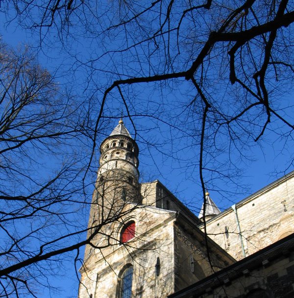 Onze Lieve Vrouwenkerk Tower by sevenchen