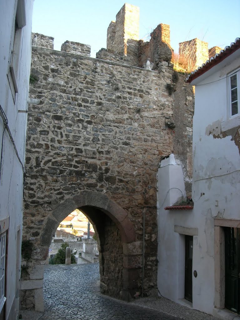 Castelo de Estremoz - Porta da Frandina ou do Sol by Bernardo Oliveira Nu…