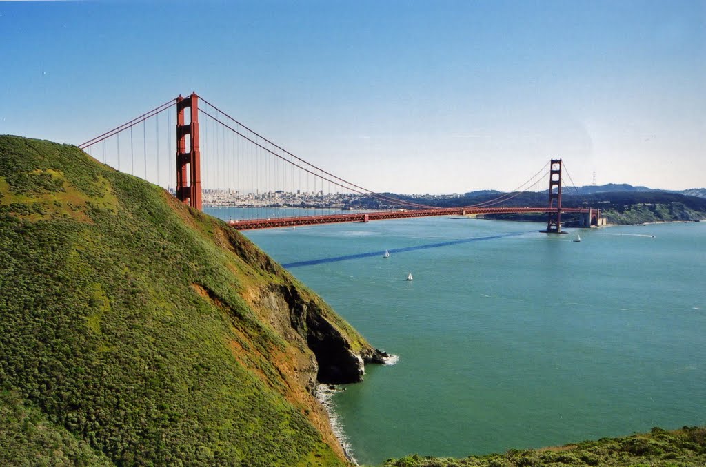 San Francisco Golden Gate Bridge from the north shore by David Broad