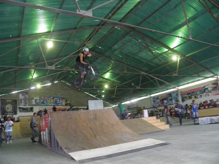 Parque de Skate y BMX Morón Extremo by Enrique de Mesa