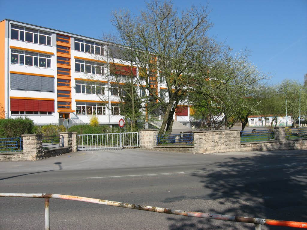 Nordhausen, Wilhelm-Nebelung-Straße, Schule by Eckbert John