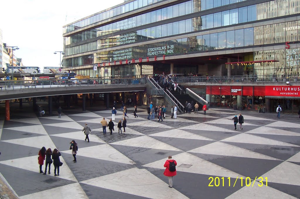 Sergels Torg by Gagarinone