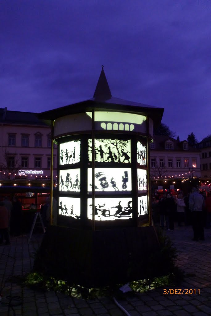 Schattenspiel auf dem Sebnitzer Weihnachtsmarkt by Sunflower66