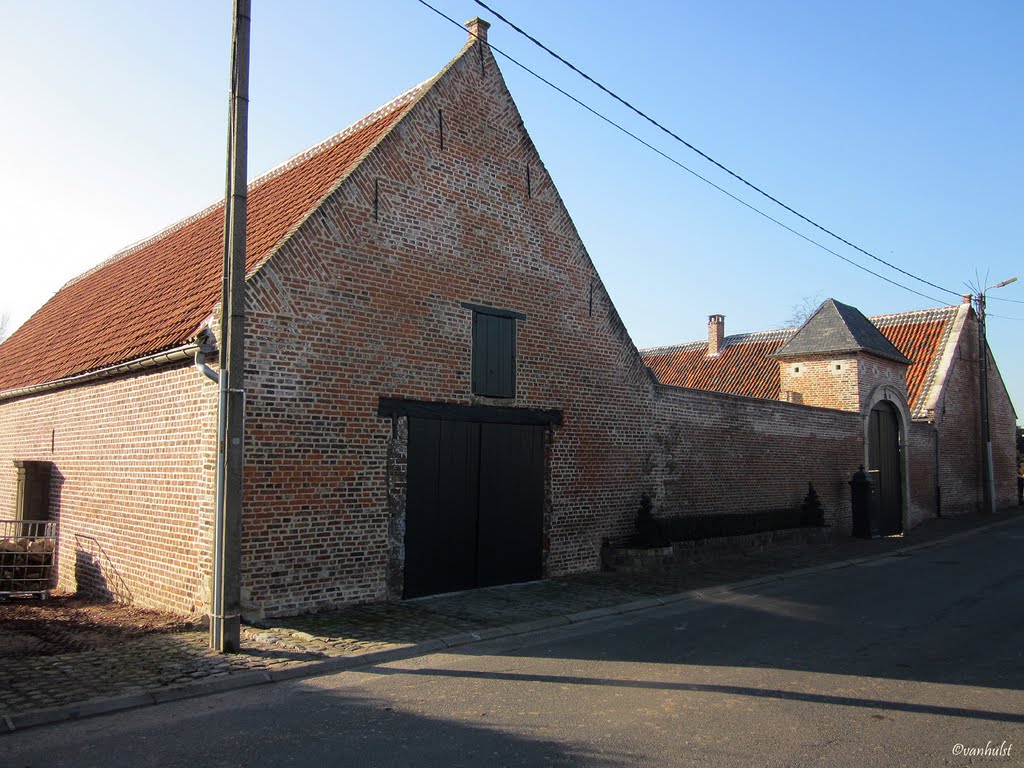 Neervelp-Boutersem, mooi gerestaureerde hoeve in Neervelp by Vanhulst