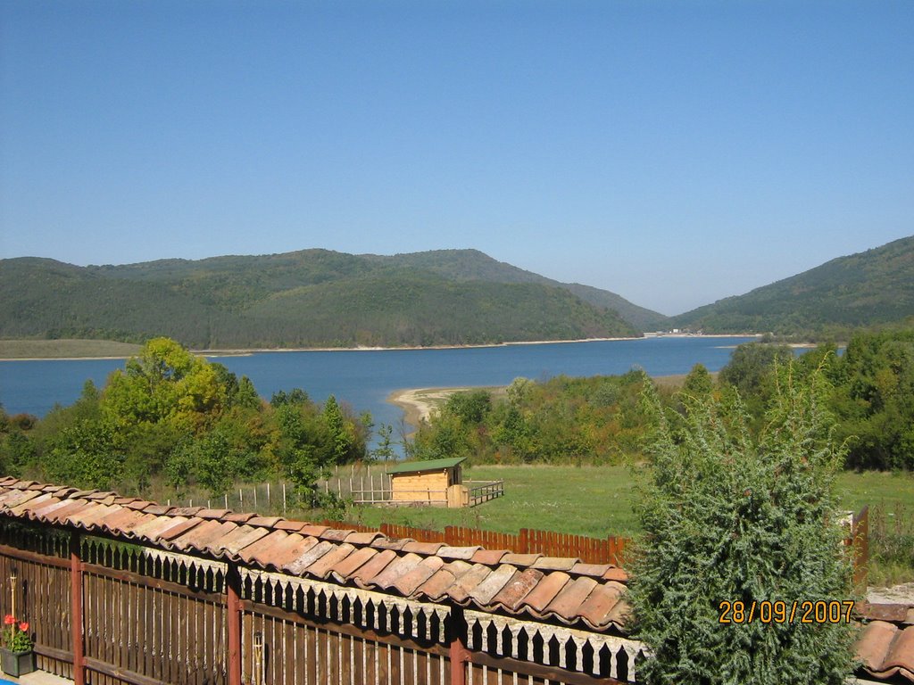 Village Shilkovtsi - Jovkovci Dam by aticank