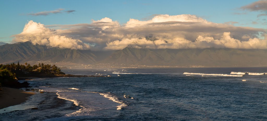 Hana Hwy, Maui, Hawaii by Thorsten Kuttig