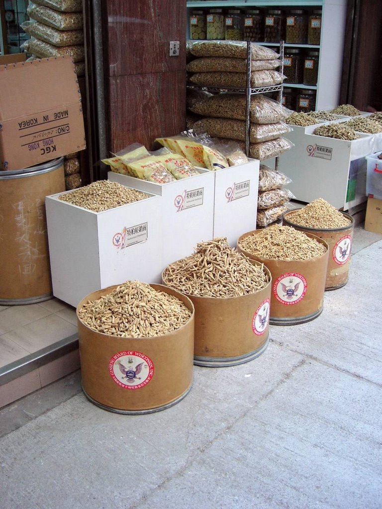 10/2004: Wisconsin ginseng on Ko Shing Street, the street of traditional medicine, Sheung Wan, Hong Kong by Caranzo/McConnell