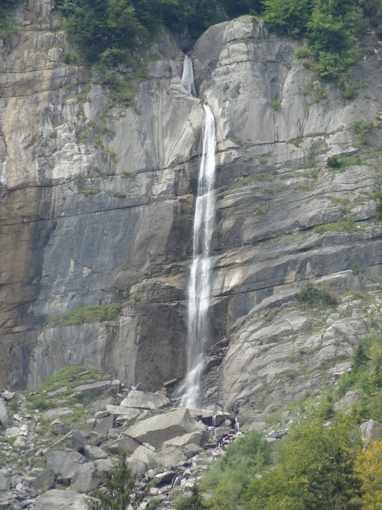 Cascade depuis Outredière, Sallanches. by voyageurdumonde