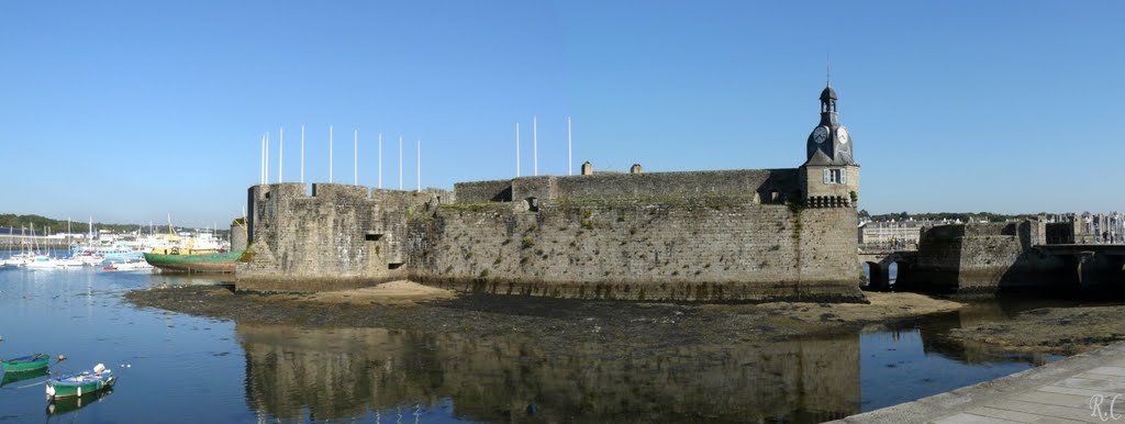 Concarneau by Roland Courtin