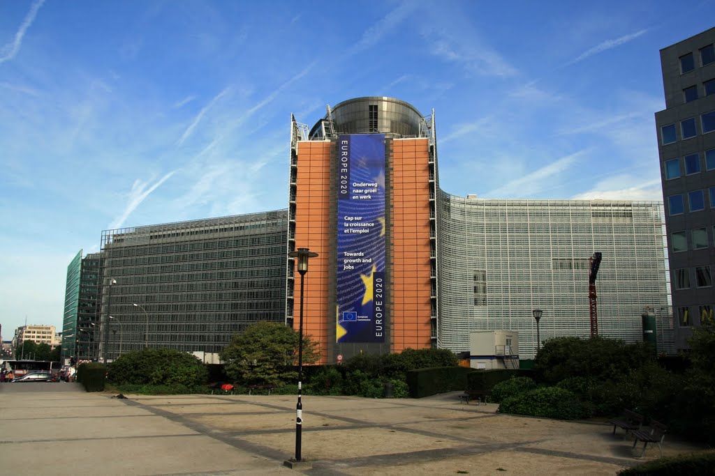 Bruselas - Rue de la Loi - Edificio Berlaymont - Comisión Europea by Carloso Carloso