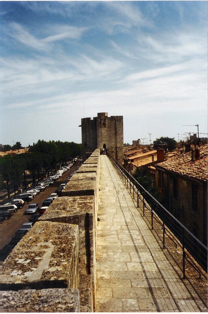 Aigues-Mortes by trewq