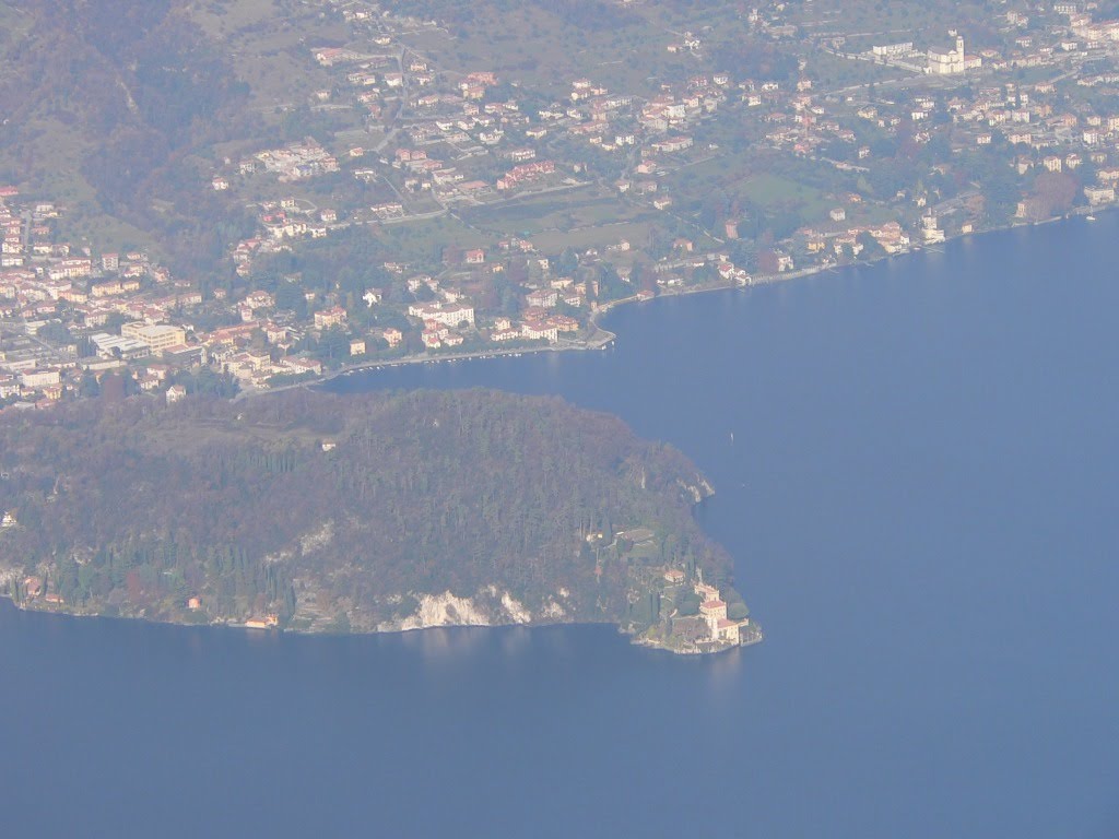 Penisola di Lavedo dalla vetta del San Primo by Angelo C.