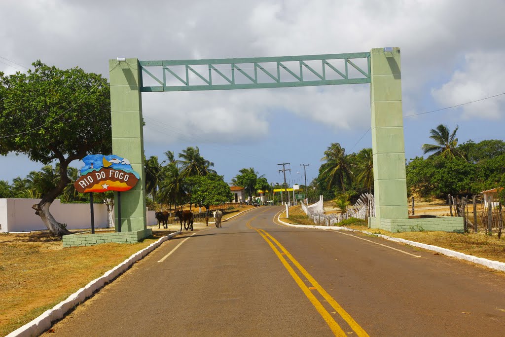 Portal de entrada de Rio do Fogo by Wilson Alcaras