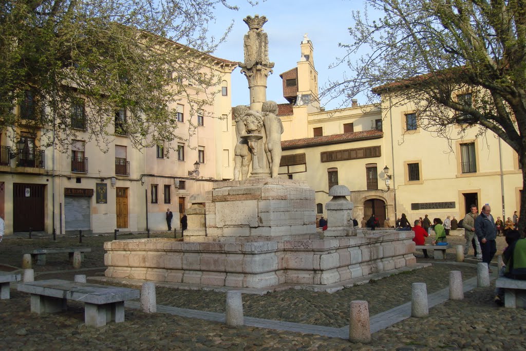 León - Plaza del Grano by Ratpenat