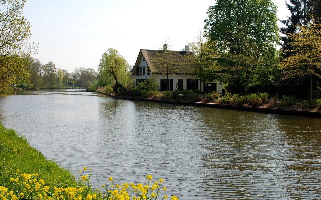 Breukelen, Vecht by Hans J.S.C. Jongstra