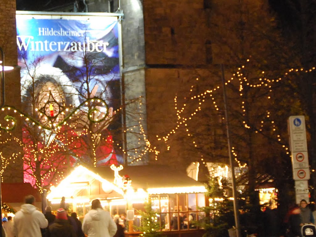 Weihnachtsmarkt by Klaus Metzger