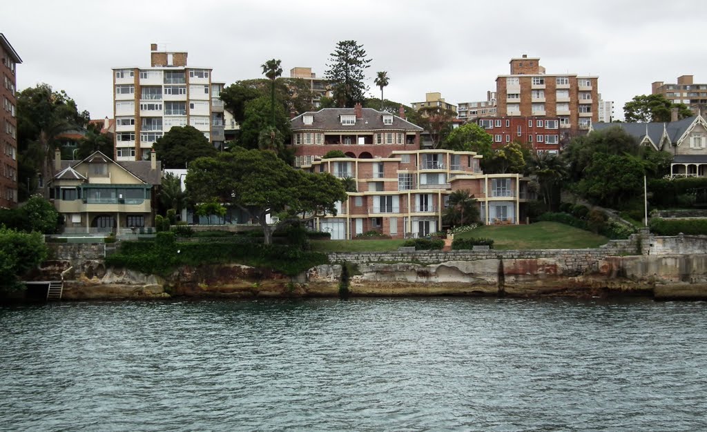 Plunkett Street Kirribilli by Alan Farlow