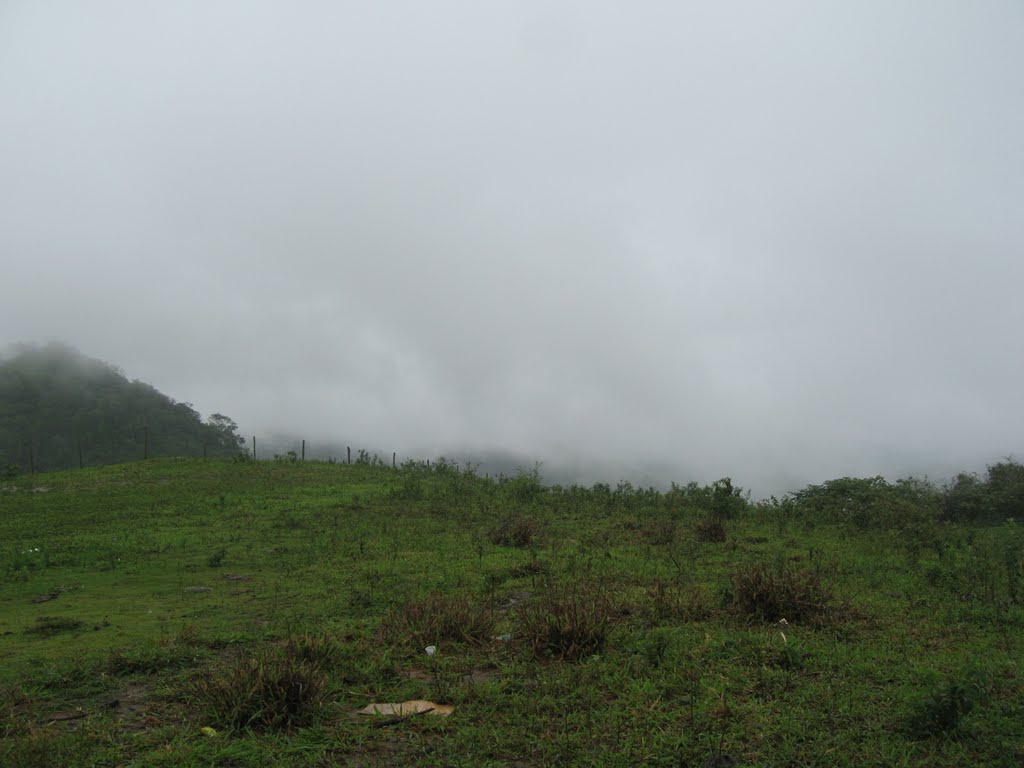 Rampa de Vôo Livre no Morro do Urubu - Viana - ES by Fabio Arrebola