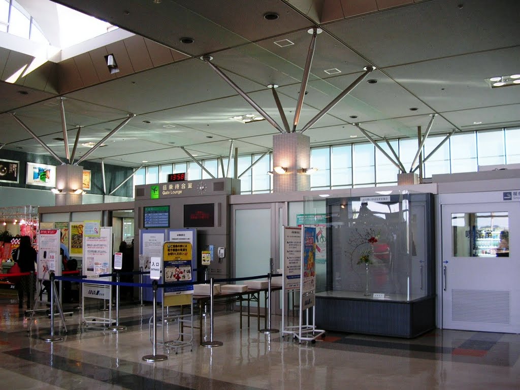 山口宇部空港　YamaguchiUbe Airport by 伊部リコ