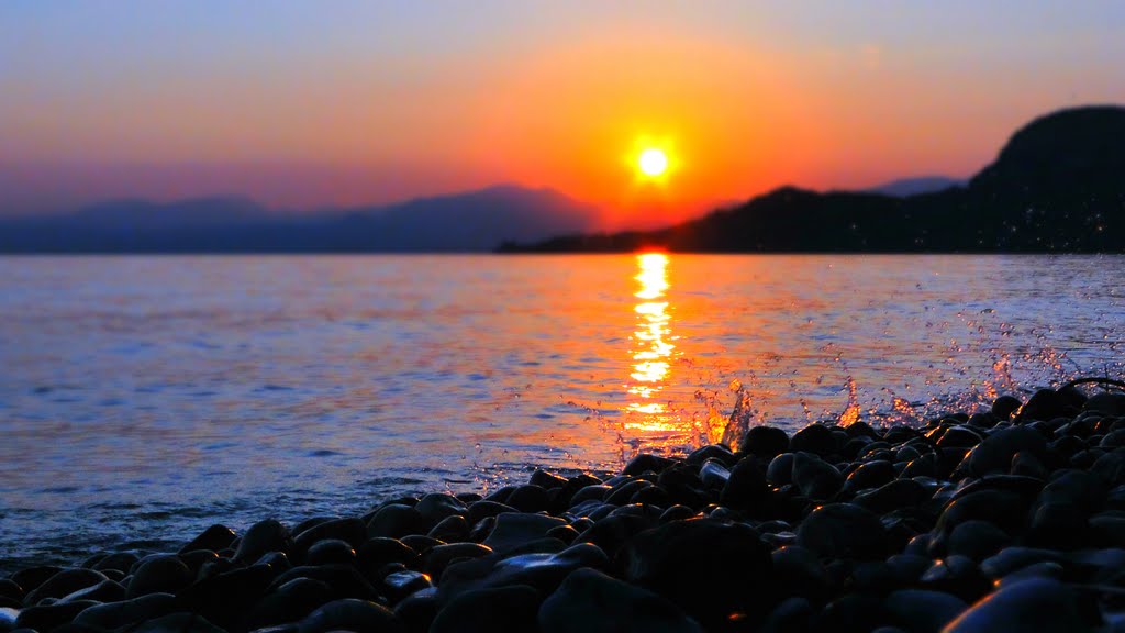 Gardasee 4.8.2011 tiltshift by bruno lauper